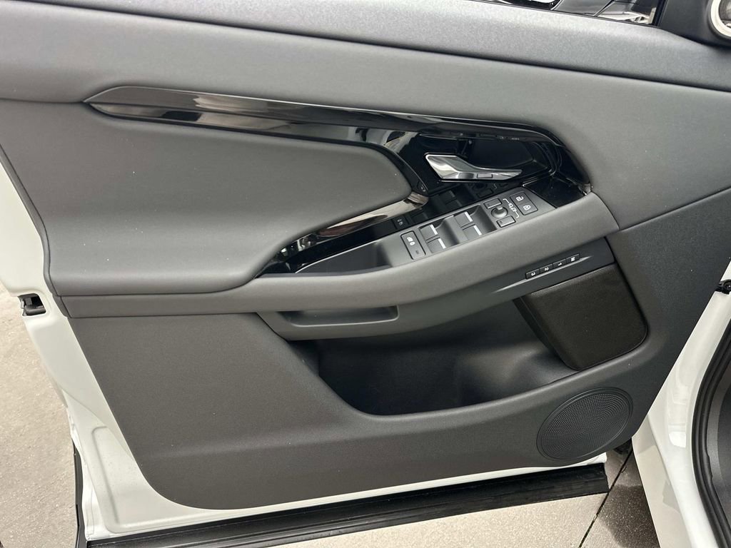 New 2026 Land Rover Range Rover Evoque S image 9