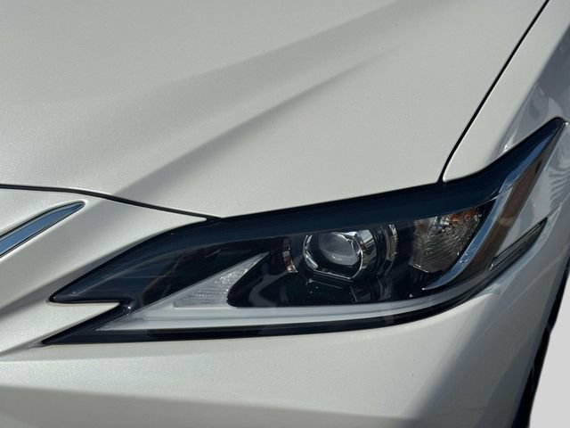 Used 2024 Lexus ES 350 w/ Premium Package FWD image 11