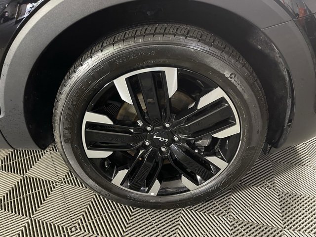 Used 2023 Kia Telluride SX image 32