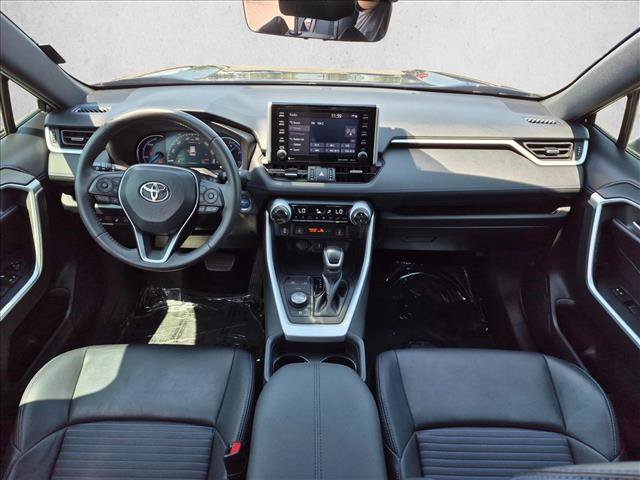 Used 2020 Toyota RAV4 XSE w/ XSE Grade Weather Package AWD/4WD image 18