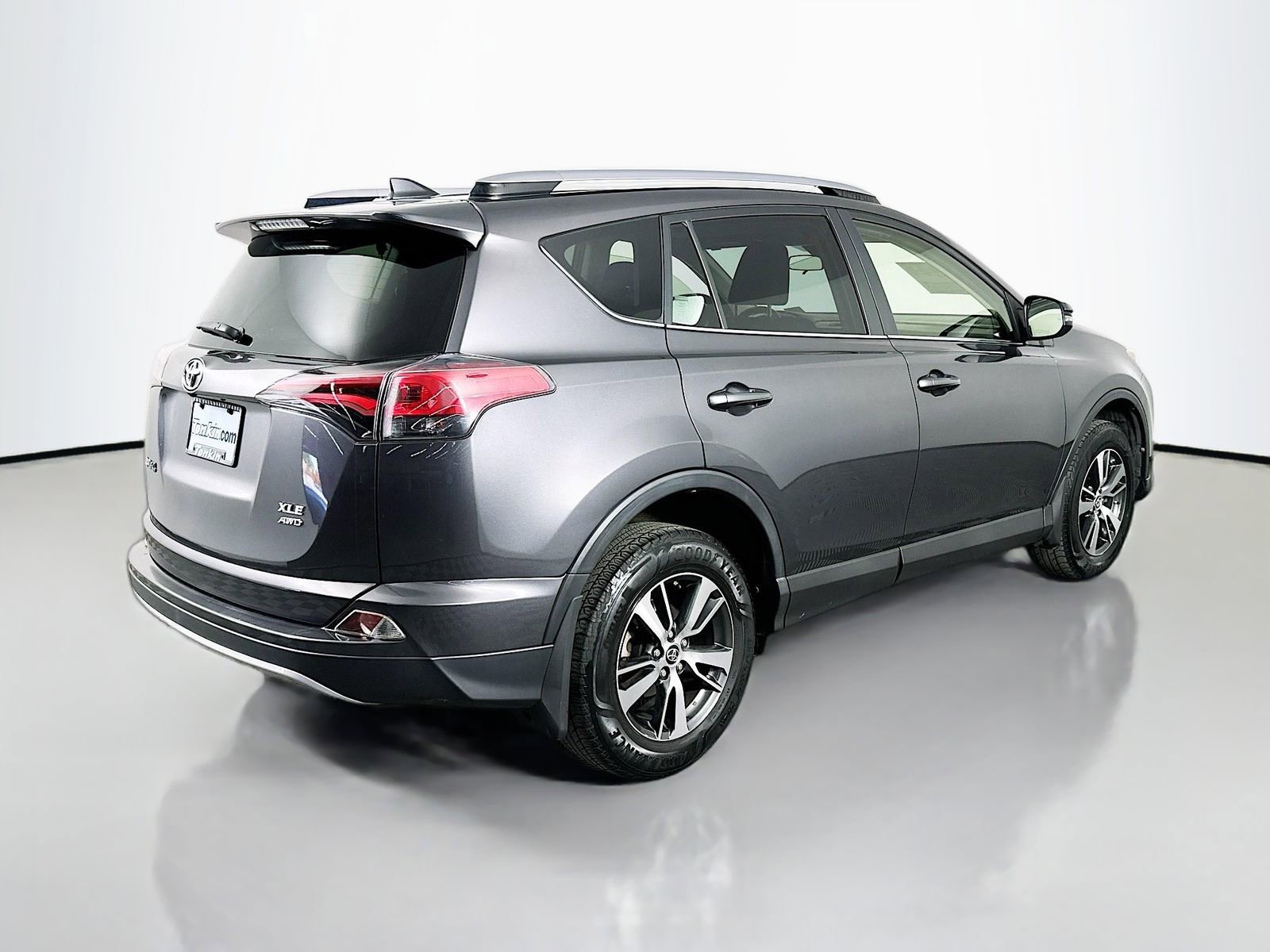 Certified 2018 Toyota RAV4 XLE image 7