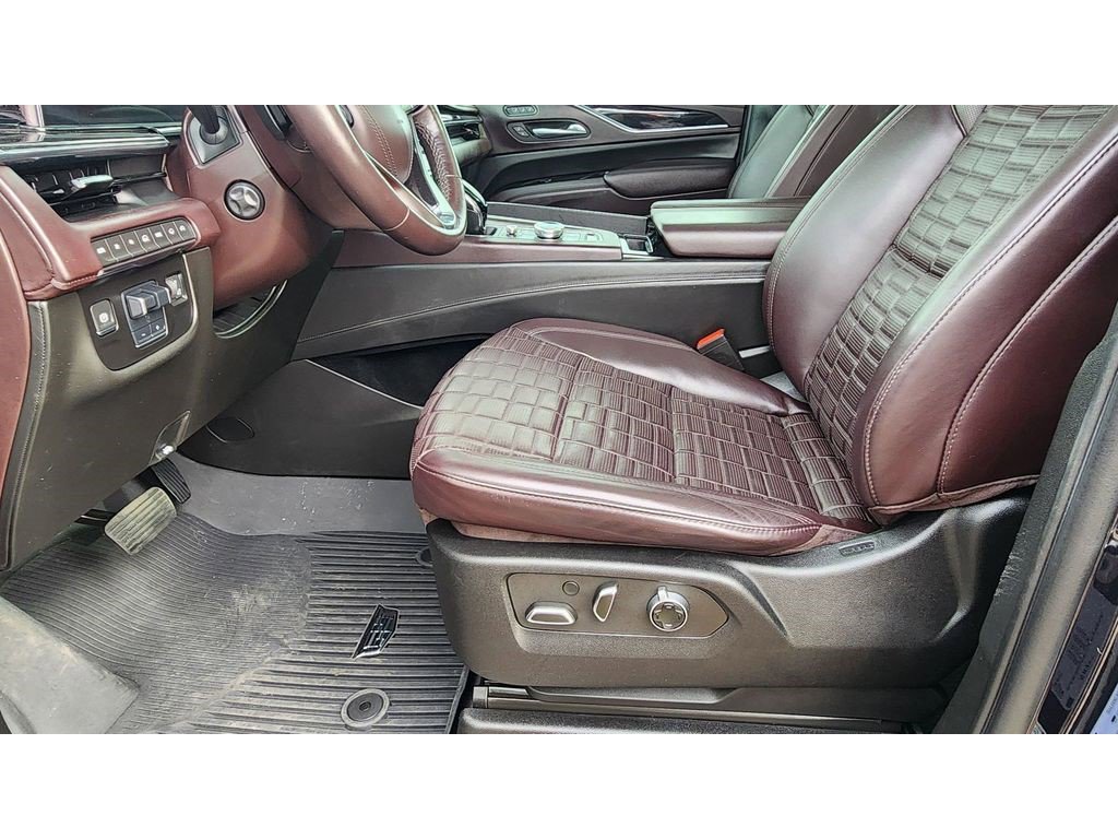 Certified 2023 Cadillac Escalade Premium Luxury Platinum w/ LPO, Radiant Package image 10