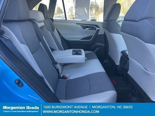 Used 2021 Toyota RAV4 XLE w/ Convenience Package image 37