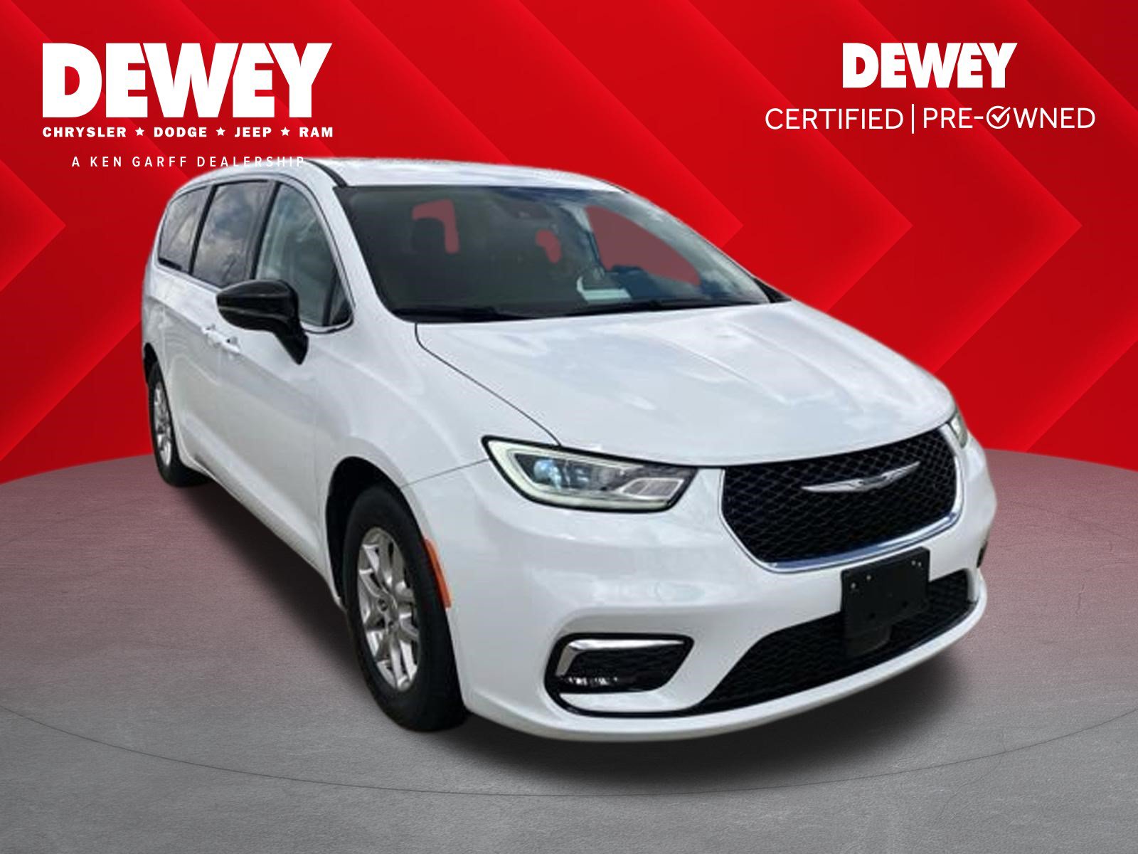 Used 2024 Chrysler Pacifica Touring-L FWD image 1