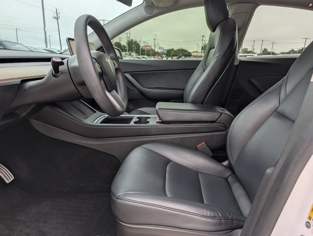Used 2022 Tesla Model Y Performance AWD/4WD image 24