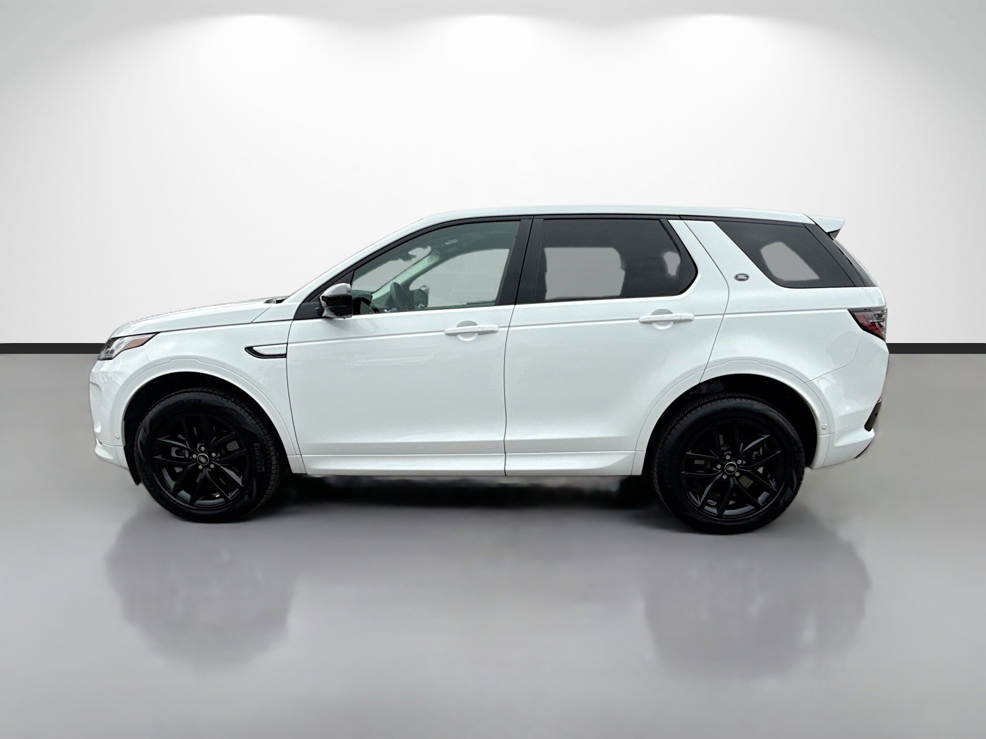 Certified 2025 Land Rover Discovery Sport S image 2