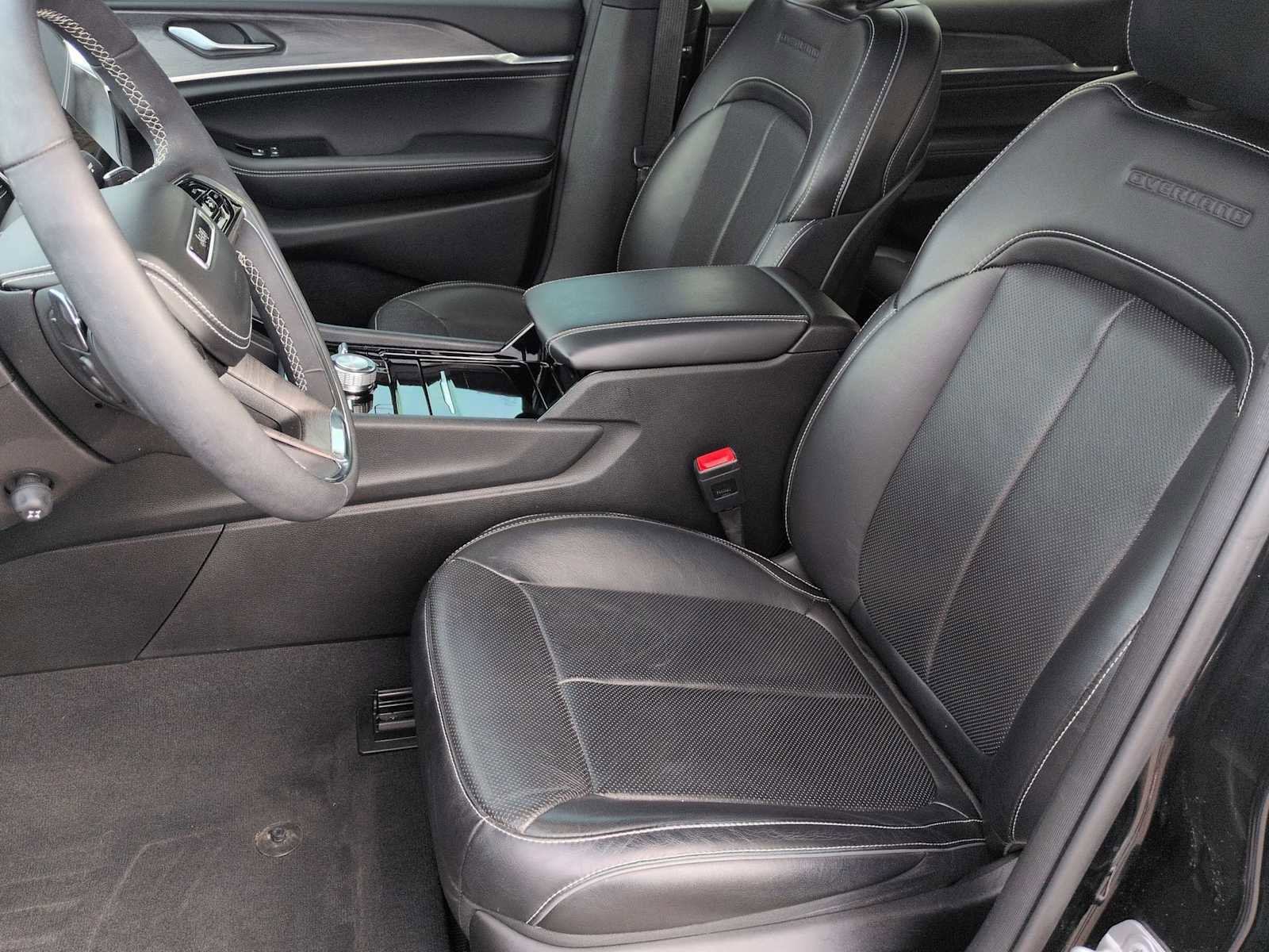 Used 2023 Jeep Grand Cherokee L Overland image 16