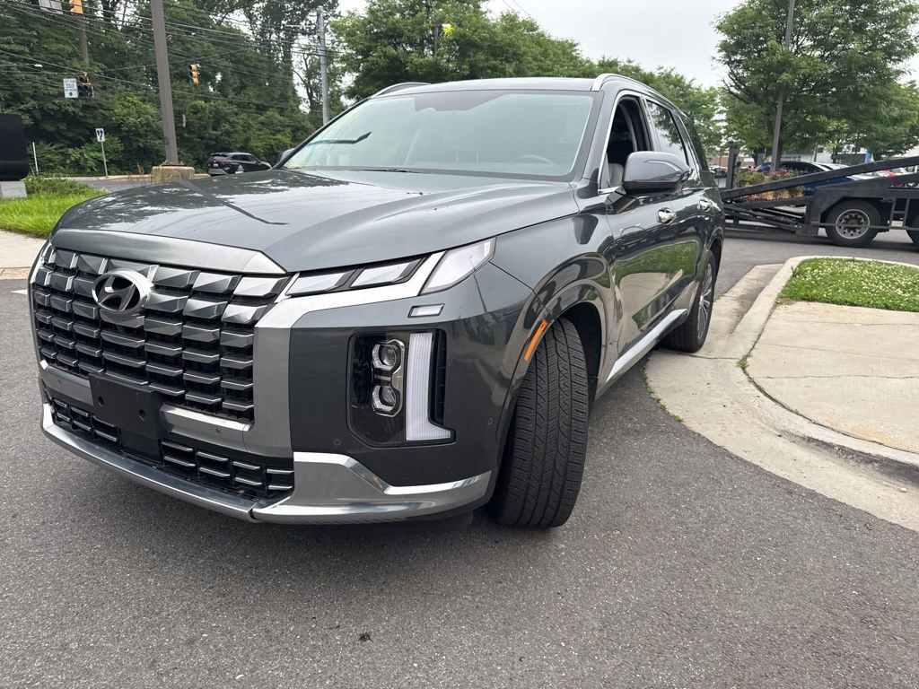 Used 2023 Hyundai Palisade Calligraphy AWD/4WD image 3