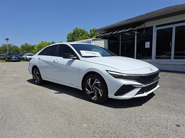 New 2025 Hyundai Elantra SEL w/ Cargo Package image 1