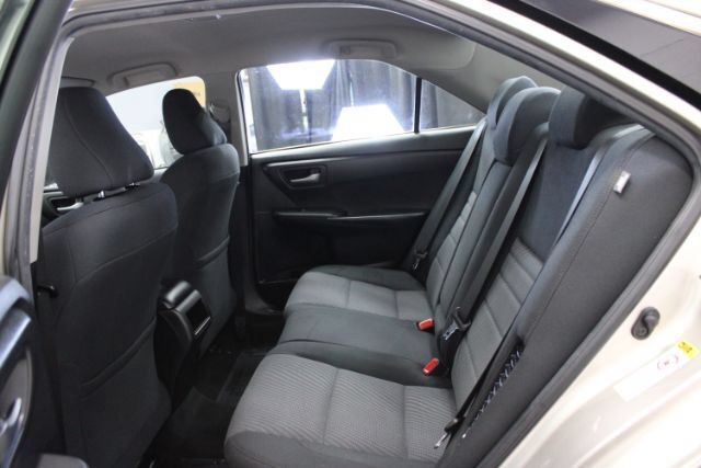 Used 2015 Toyota Camry LE FWD image 20