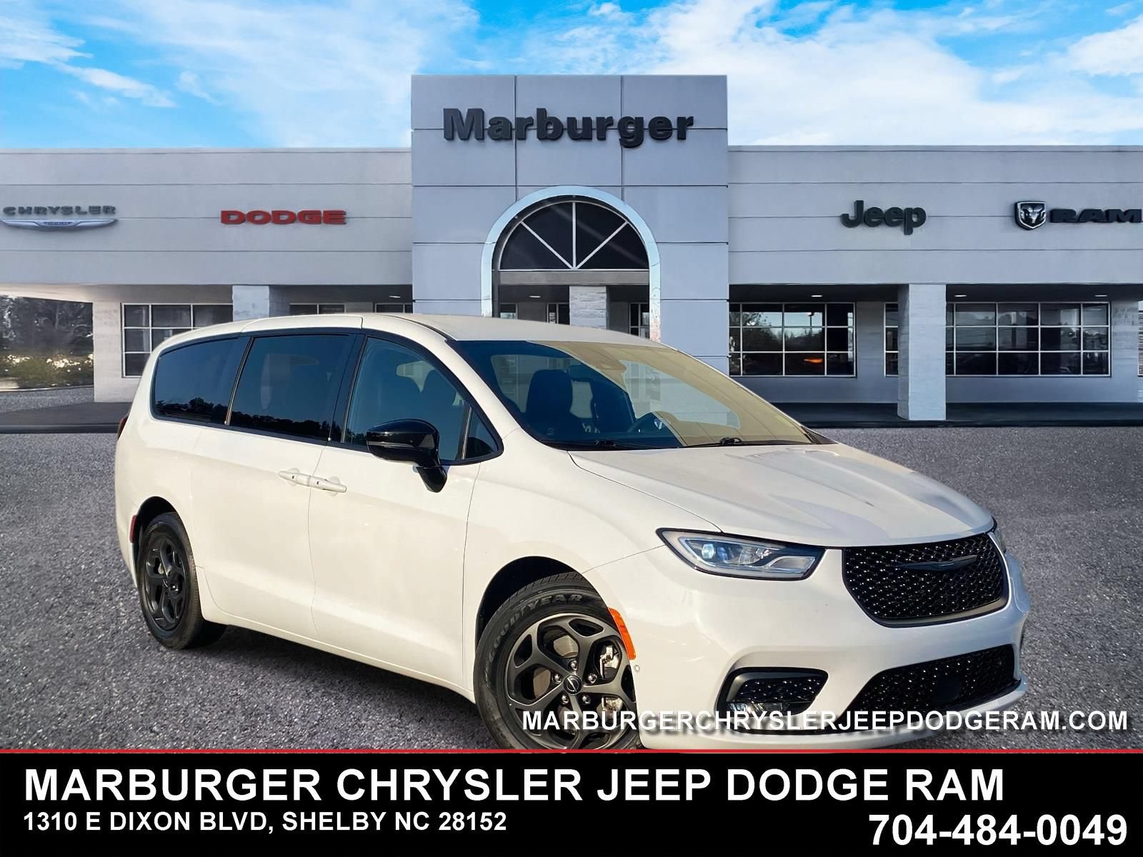 Used 2024 Chrysler Pacifica Limited