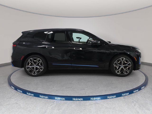 Certified 2024 BMW iX xDrive50 w/ Premium Package AWD/4WD image 4