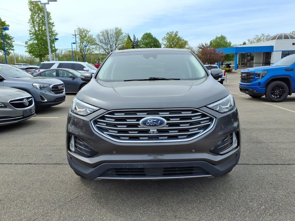 Used 2019 Ford Edge Titanium w/ Equipment Group 301A AWD/4WD image 2