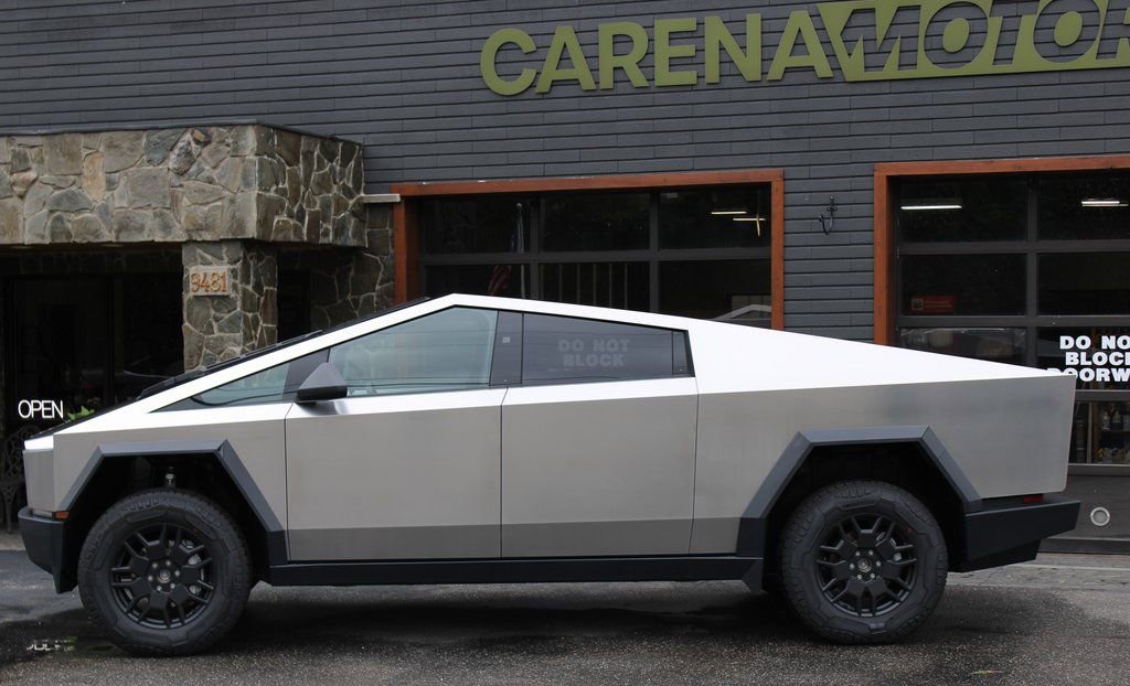 Used 2024 Tesla Cybertruck Cyberbeast image 3