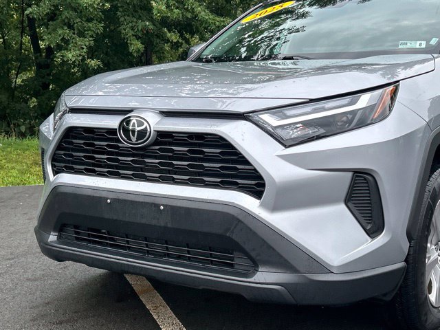 Used 2025 Toyota RAV4 XLE AWD/4WD image 14
