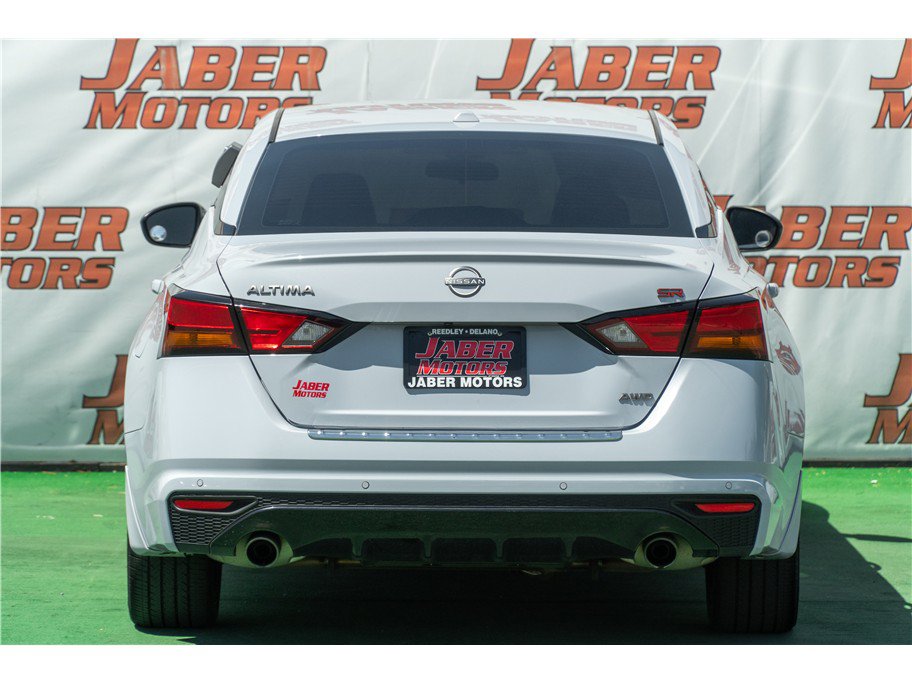 Used 2023 Nissan Altima 2.5 SR AWD/4WD image 2