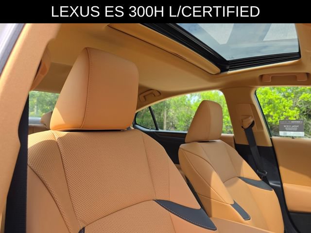 Used 2025 Lexus ES 300h w/ Premium Package FWD image 11