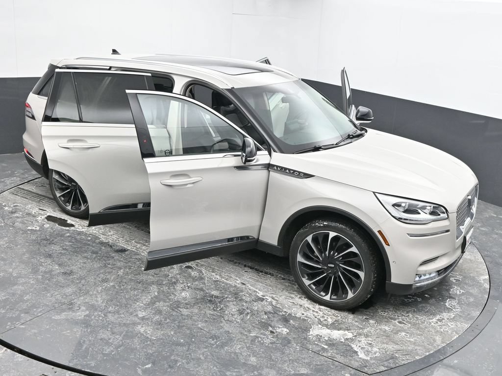 Used 2024 Lincoln Aviator Reserve w/ Equipment Group 201A AWD/4WD image 61