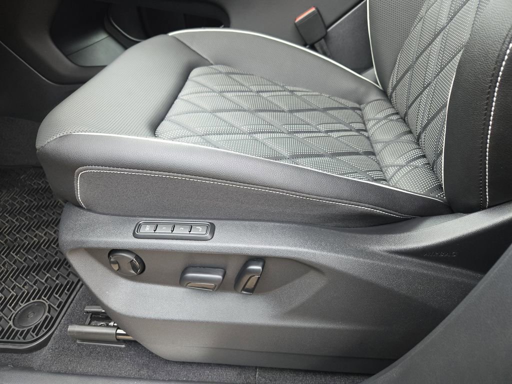 New 2026 Volkswagen Atlas SEL Premium R-Line image 19