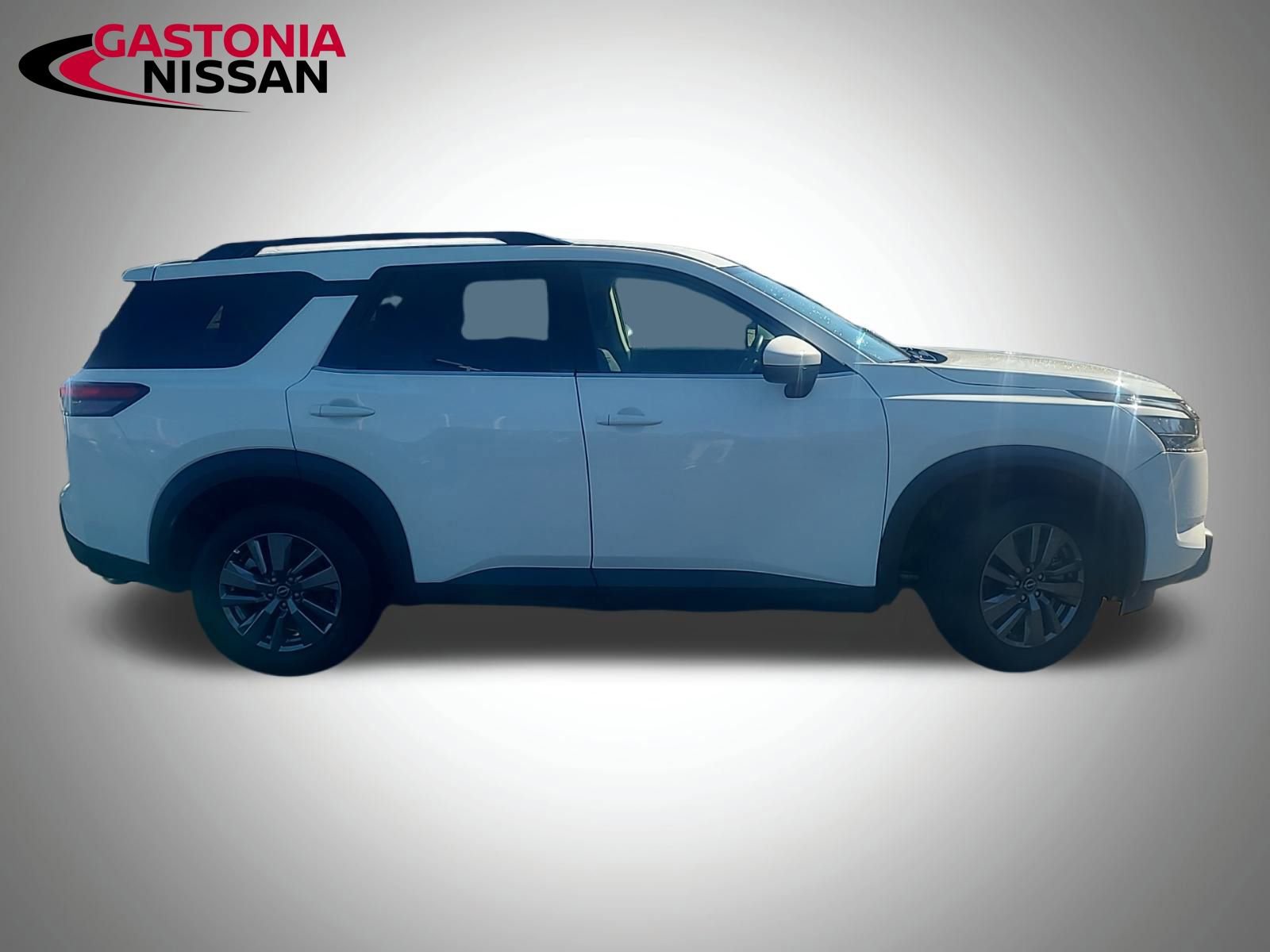 Used 2024 Nissan Pathfinder SV image 15