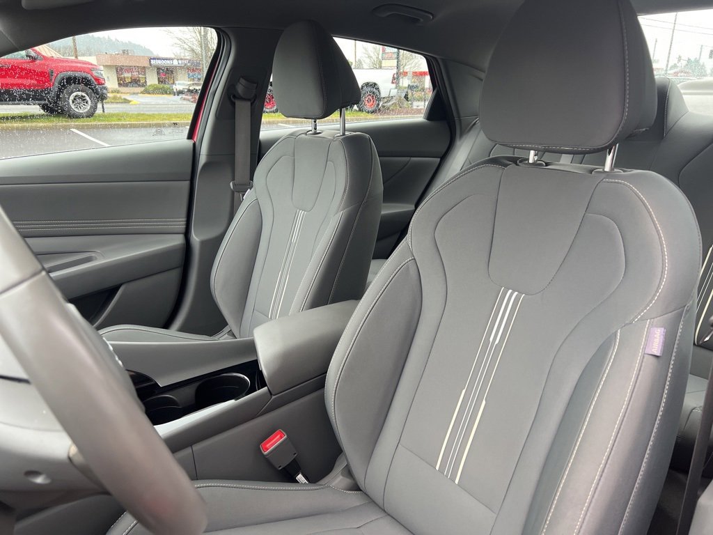 Used 2022 Hyundai Elantra SEL w/ Convenience Package image 9