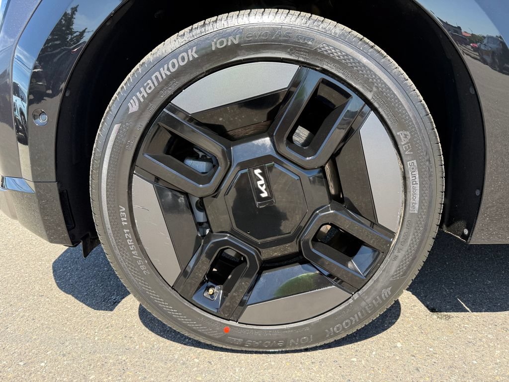 Certified 2024 Kia EV9 GT-Line AWD/4WD image 9