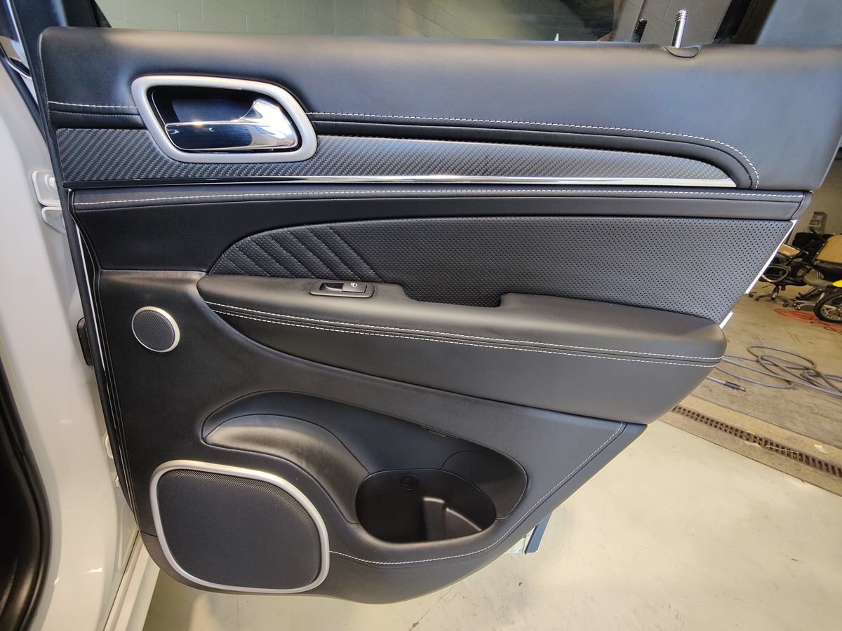 Used 2018 Jeep Grand Cherokee SRT AWD/4WD image 14