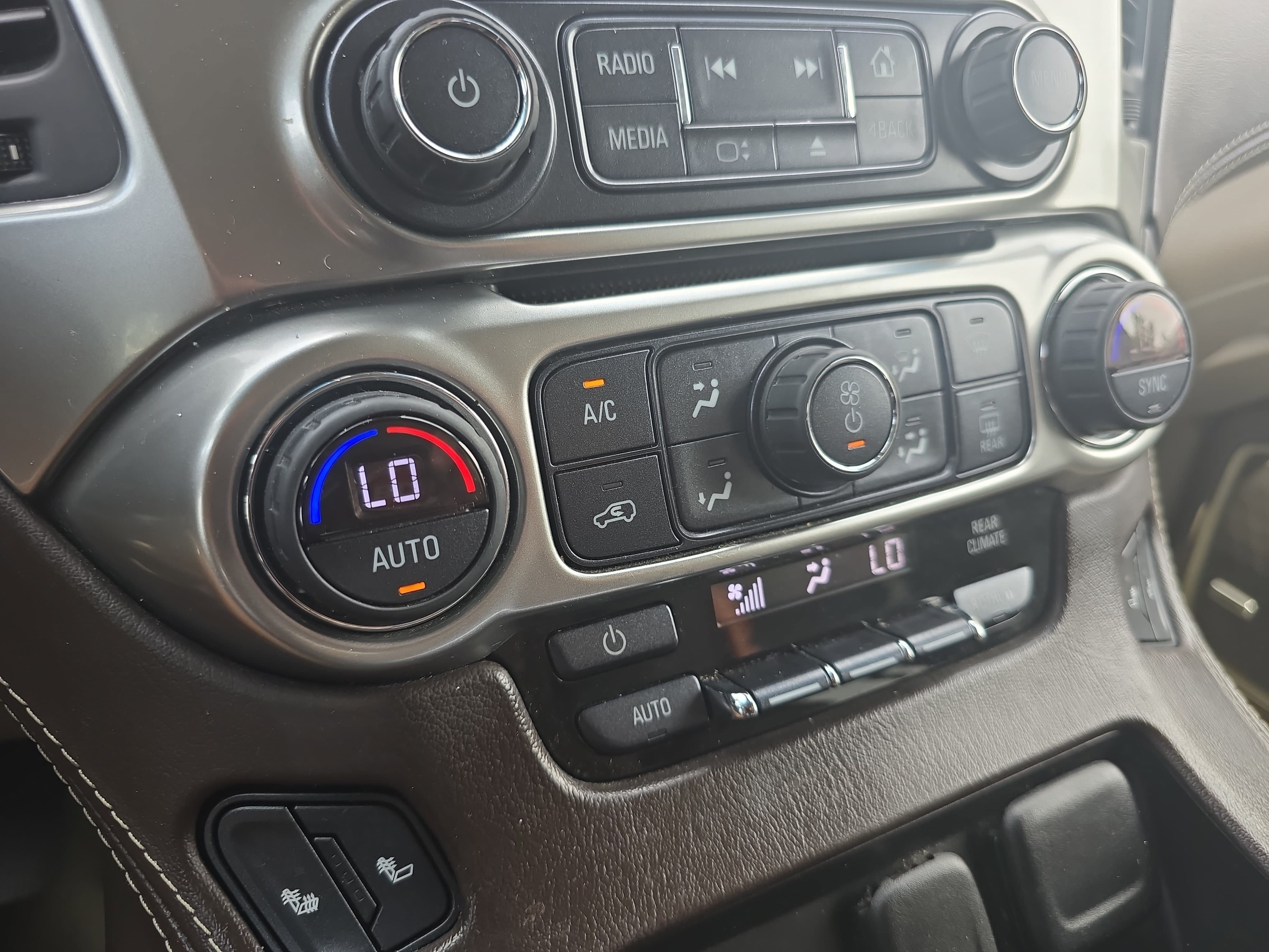 Used 2017 Chevrolet Tahoe LT AWD/4WD image 27