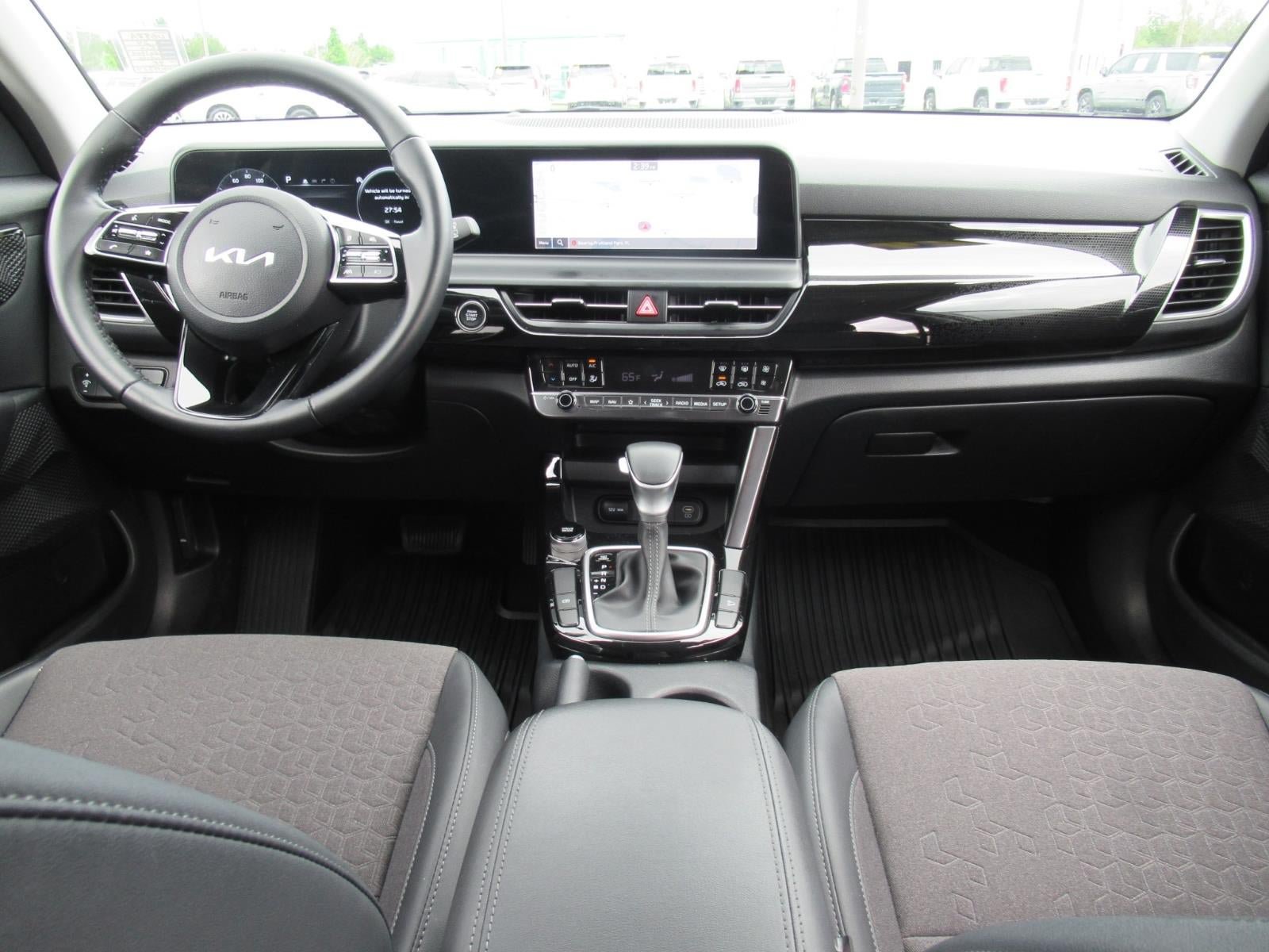 Used 2024 Kia Seltos S FWD image 12