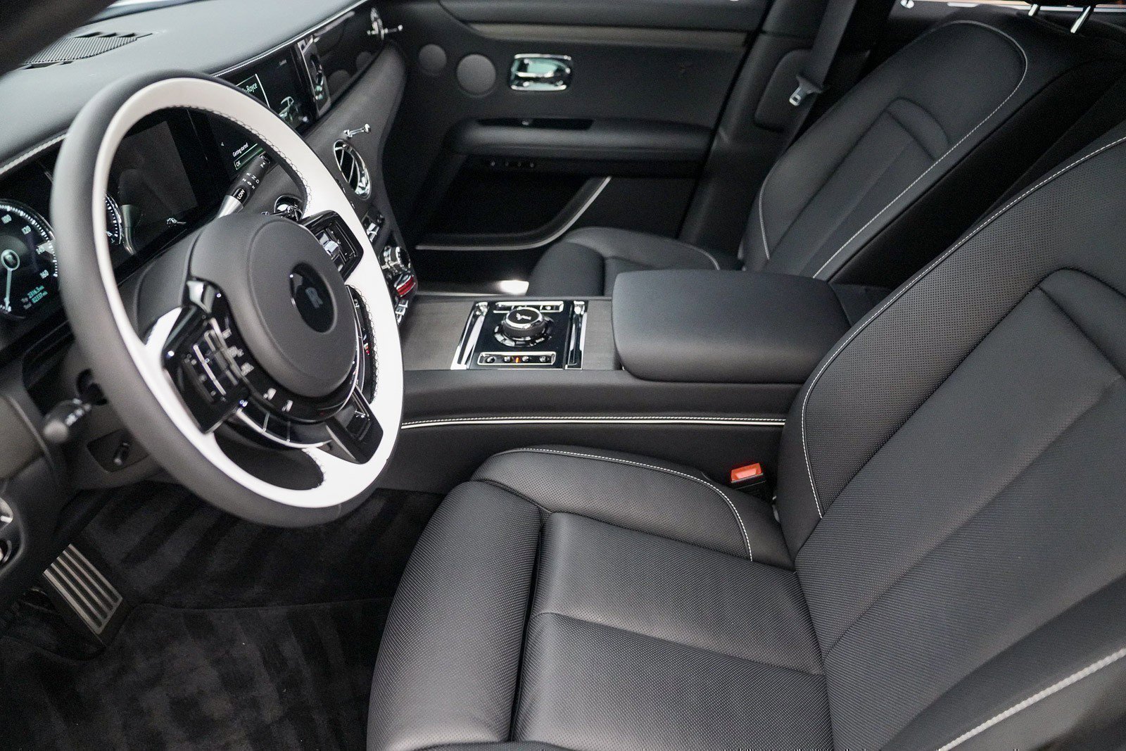 Used 2024 Rolls-Royce Ghost Ghost image 24