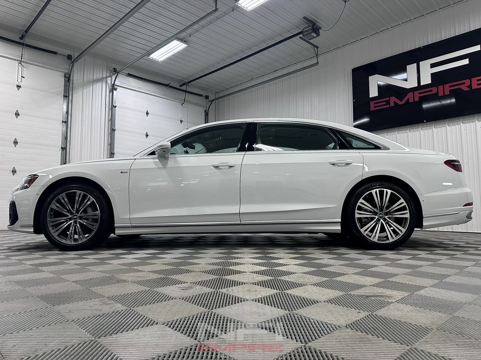 Used 2024 Audi A8 L 3.0T image 11