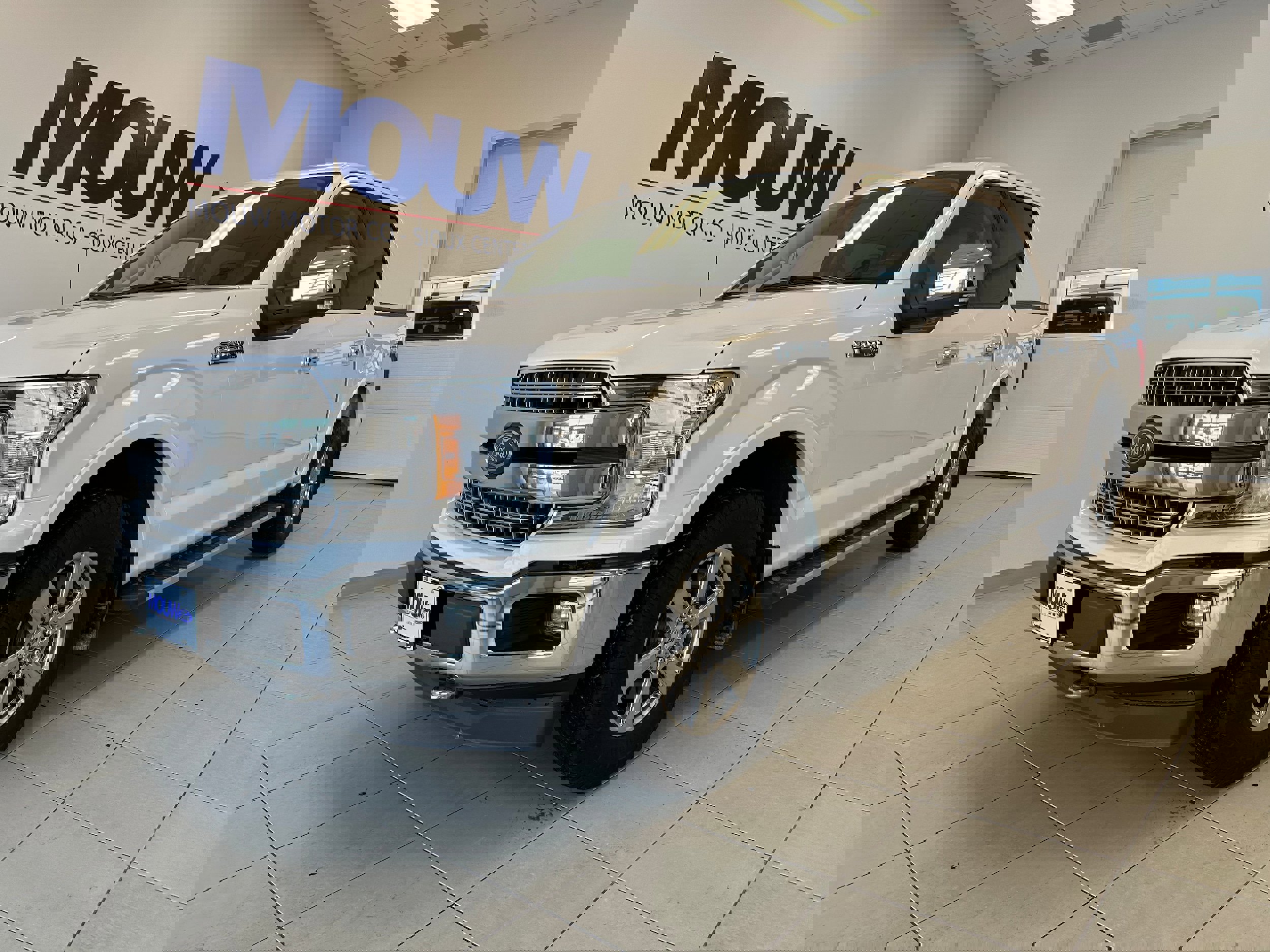 Used 2019 Ford F150 Lariat image 2