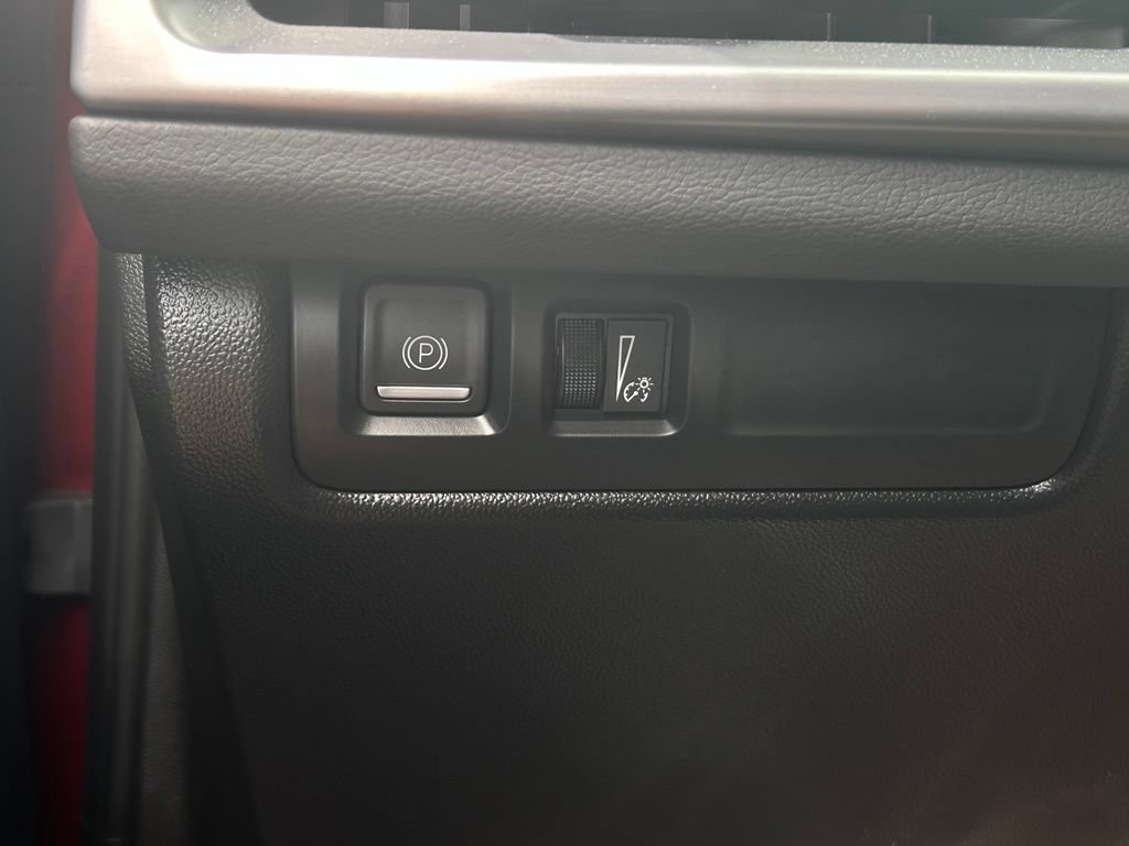 Used 2025 Cadillac XT4 Sport AWD/4WD image 26