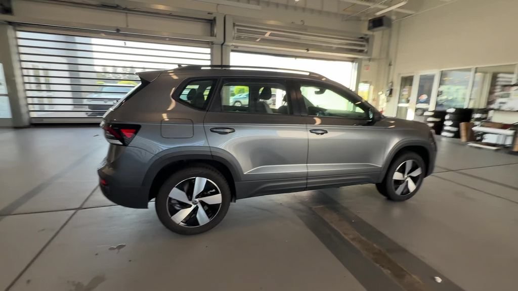 Certified 2025 Volkswagen Taos S AWD/4WD image 12