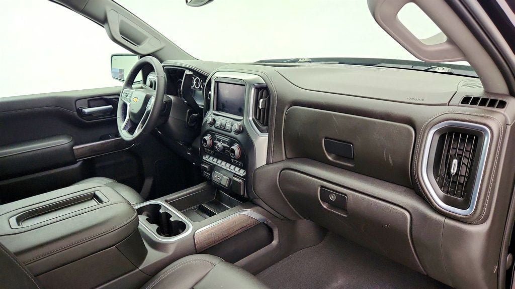 Used 2022 Chevrolet Silverado 1500 LTZ AWD/4WD image 25