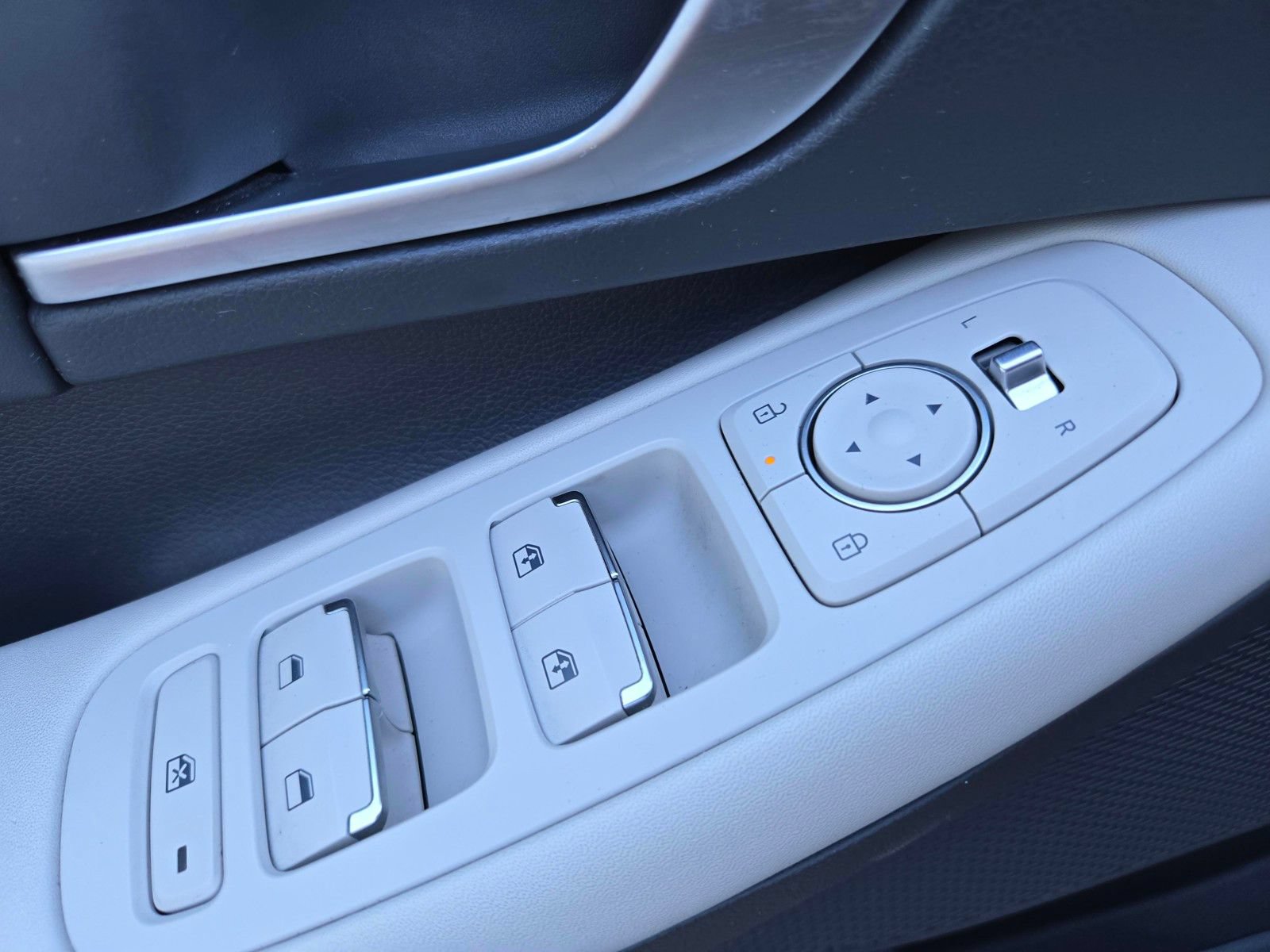 Certified 2025 Hyundai Sonata SEL FWD image 15