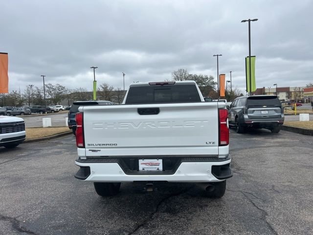 Used 2025 Chevrolet Silverado 2500 LTZ w/ Z71 Chrome Sport Edition image 4