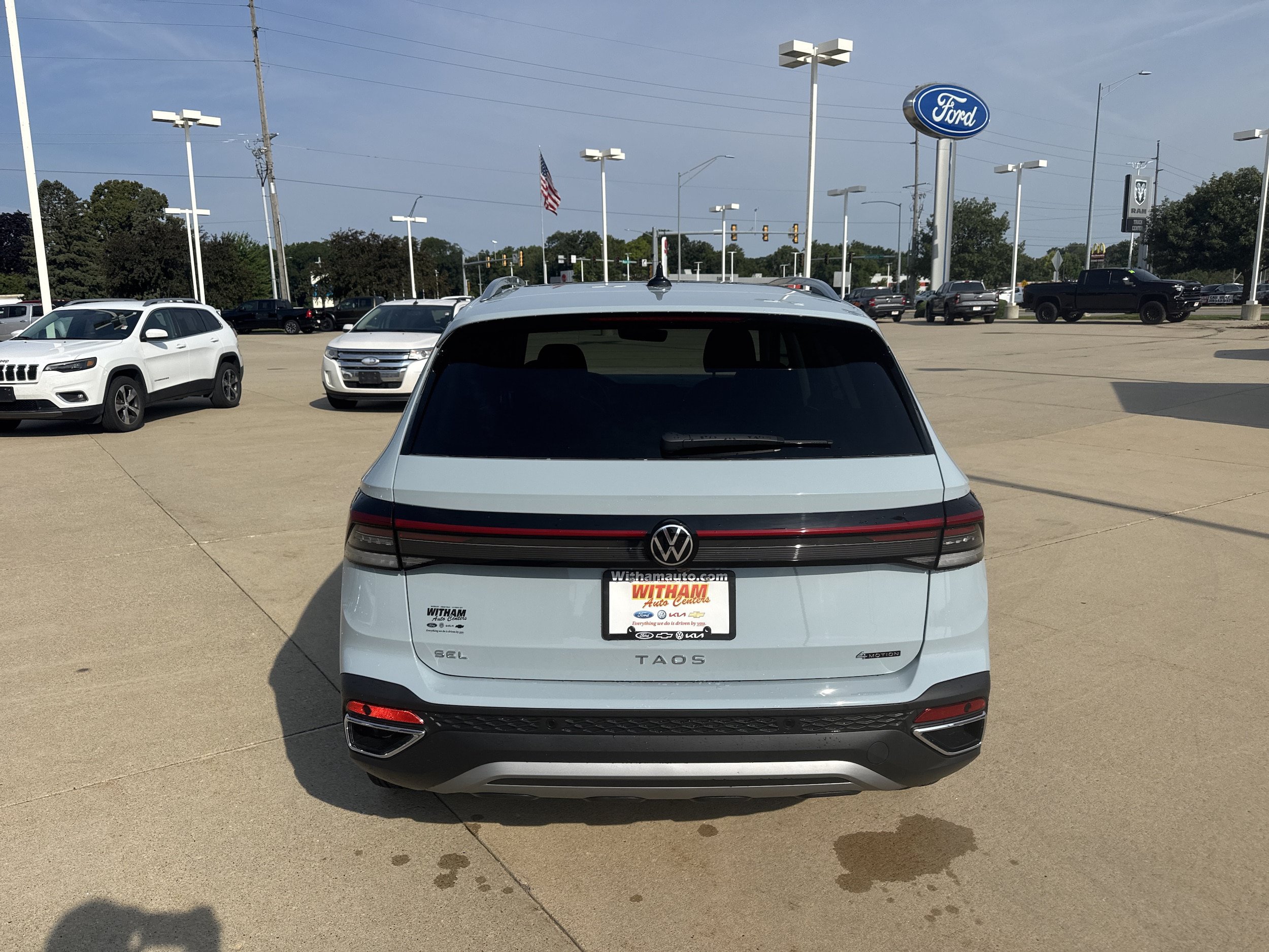 New 2026 Volkswagen Taos SEL AWD/4WD image 5