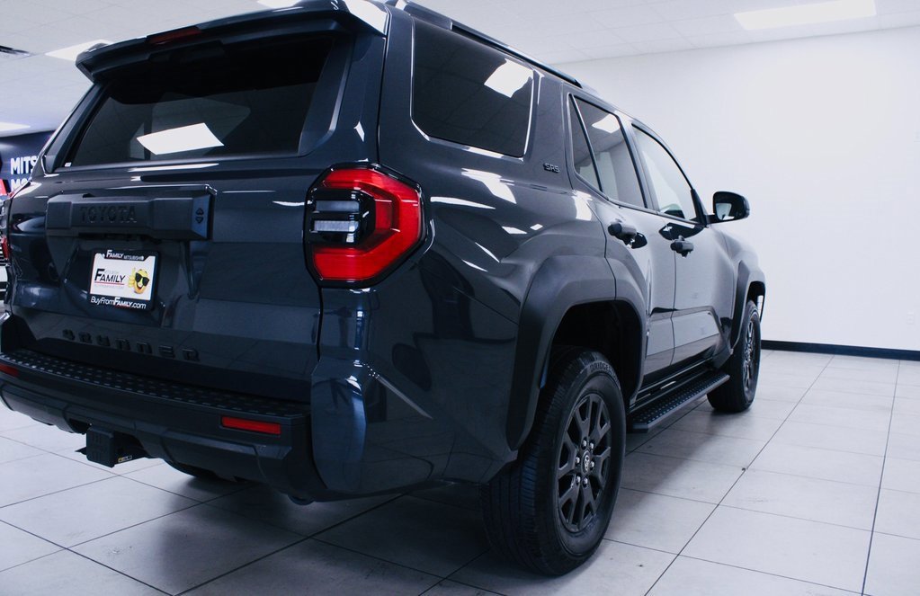 Used 2025 Toyota 4Runner SR5 image 5