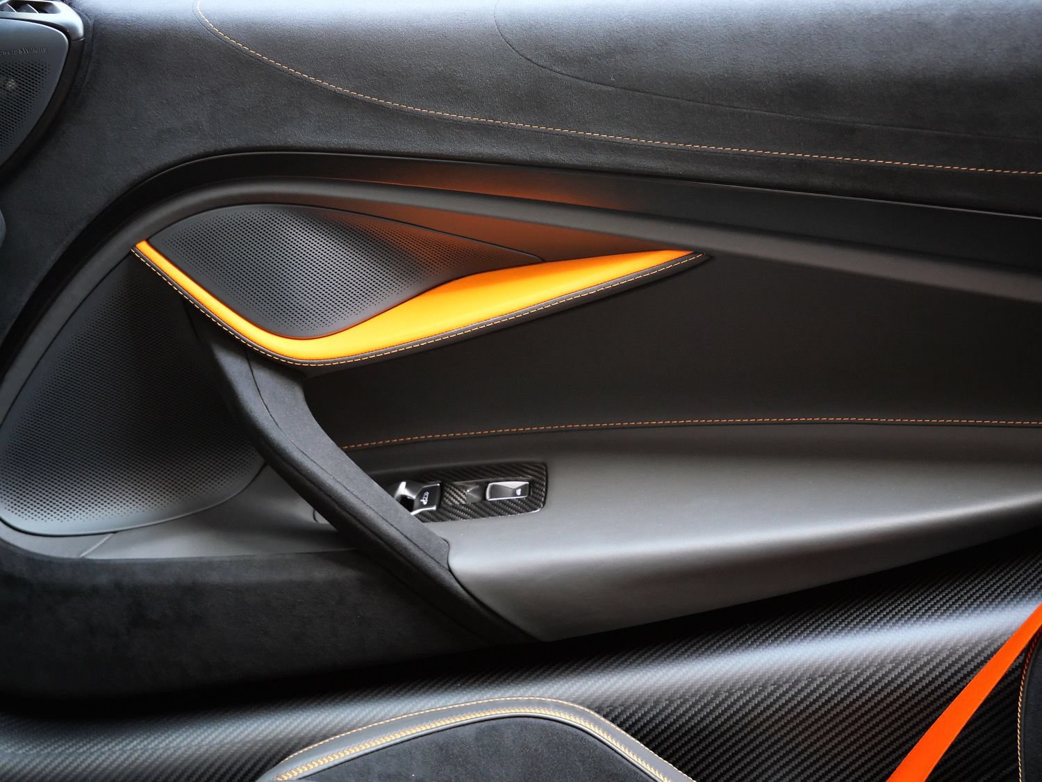Used 2023 McLaren 720S Performance RWD image 25