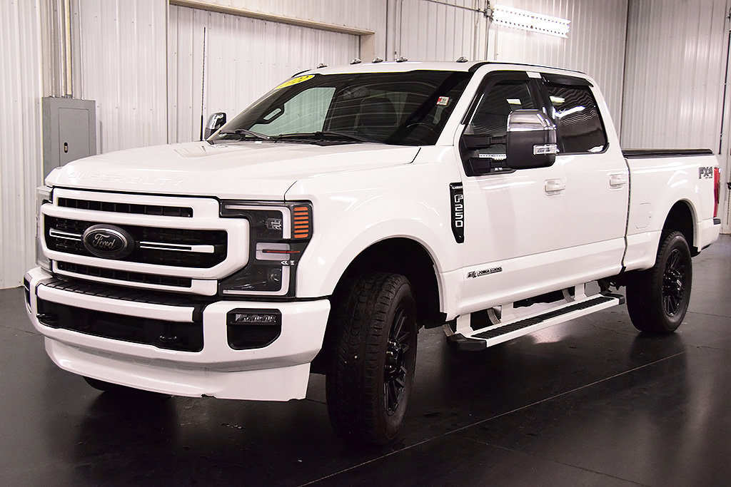 Used 2022 Ford F250 Lariat w/ Black Appearance Pkg AWD/4WD image 3
