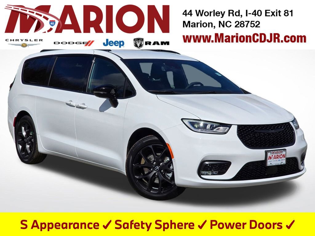 New 2026 Chrysler Pacifica Select