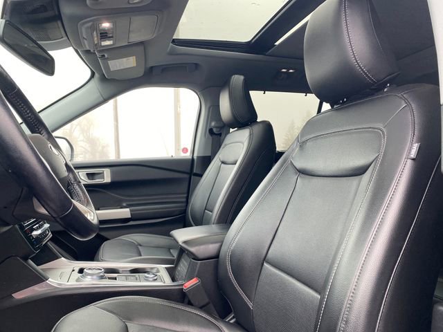 Used 2022 Ford Explorer Limited w/ Class IV Trailer Tow Package image 12