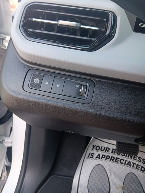 New 2027 Chevrolet Bolt LT w/ Comfort Package FWD image 17