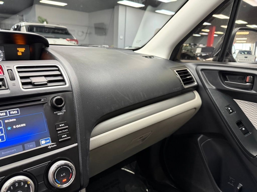 Used 2018 Subaru Forester 2.5i AWD/4WD image 27