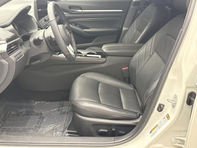 Used 2023 Nissan Altima 2.5 SR w/ SR Premium Package FWD image 11