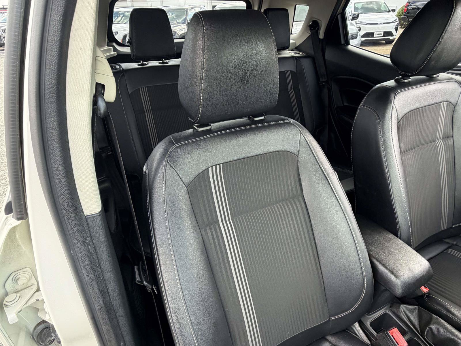 Used 2020 Ford EcoSport SES w/ SES Black Appearance Package AWD/4WD image 33
