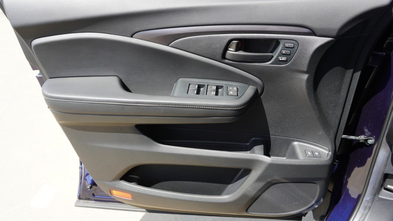 Used 2023 Honda Passport EX-L image 21