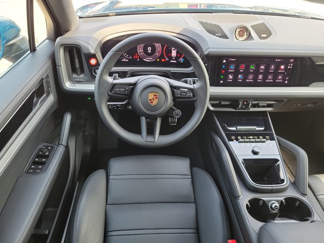 Certified 2025 Porsche Cayenne S AWD/4WD image 17