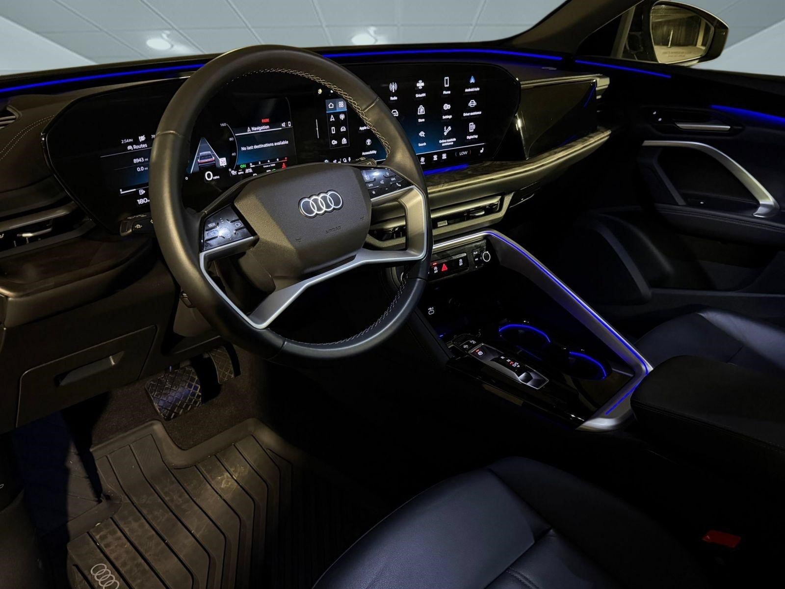 Certified 2025 Audi Q5 Premium w/ Convenience Package AWD/4WD image 4